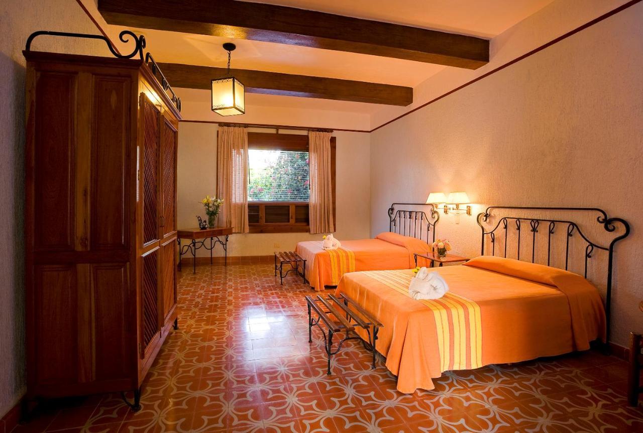 Hacienda Uxmal Plantation & Museum Hotel Exterior photo