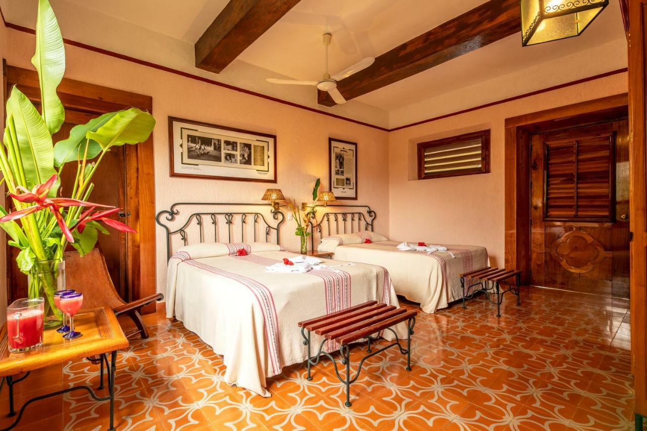 Hacienda Uxmal Plantation & Museum Hotel Exterior photo
