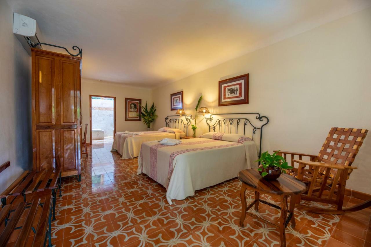 Hacienda Uxmal Plantation & Museum Hotel Exterior photo